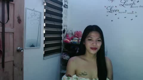 Snapshot of urpreciouspinayxxx chatting on March 10, 3:34 am hi im kim online show from March 10, 3:34 am