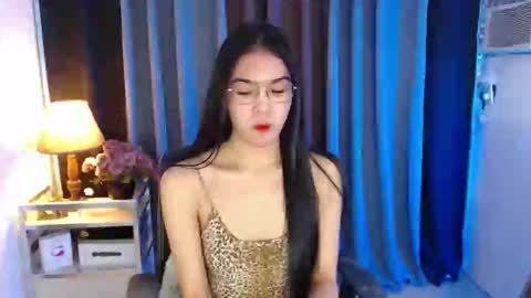Snapshot of urpretty_nix chatting on September 14, 9:33 am Nix online show from September 14, 9:33 am