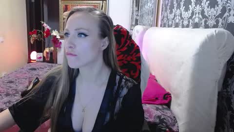 UrSecretTreasure88 online show from November 2, 11:54 am