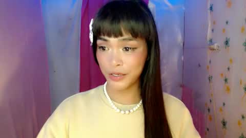 TYRA online show from April 1, 1:41 pm