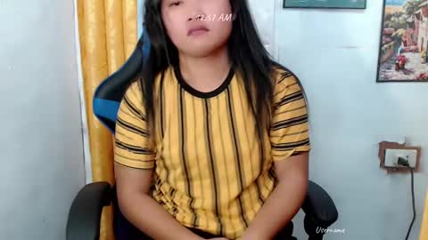 Snapshot of urwildpinayxxx chatting on February 6, 5:51 pm melody online show from February 6, 5:51 pm