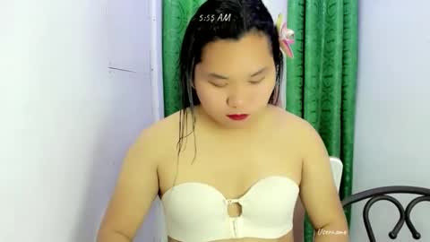 Snapshot of urwildpinayxxx chatting on October 5, 9:55 pm melody online show from October 5, 9:55 pm
