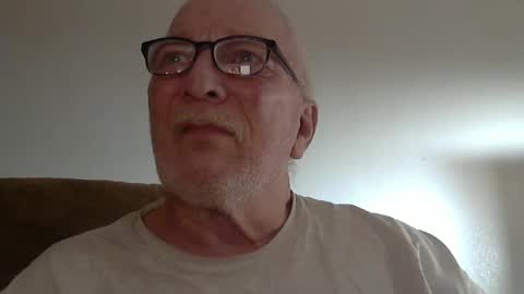 lookin for free fun online show from February 25, 4:03 am