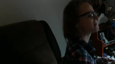 lookin for free fun online show from February 21, 11:22 am