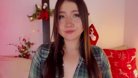 Snapshot of uwumary chatting on December 5, 3:20 am Mary online show from December 5, 3:20 am