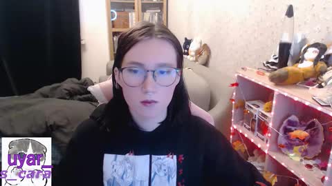 Cara online show from November 10, 1:36 pm