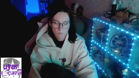 Cara online show from November 8, 6:33 pm