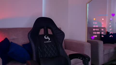 valen online show from March 22, 9:41 pm