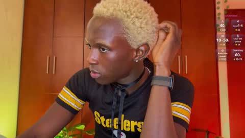   Valentin  independent Cam Boy     online show from December 11, 12:02 am