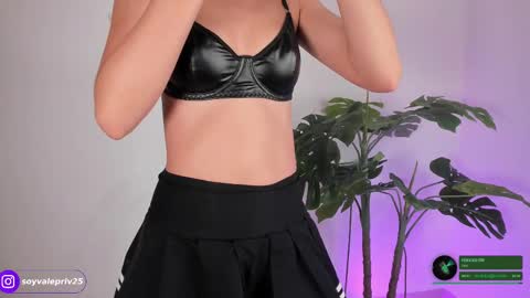 Snapshot of valentina69t chatting on February 27, 12:03 am Valentina Torres online show from February 27, 12:03 am