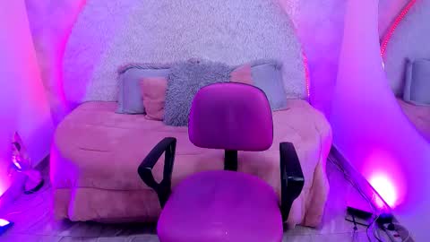 Valentina online show from February 11, 2:54 pm