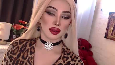 Snapshot of valentina_goddess_tsxxx chatting on October 23, 1:51 am Amanda online show from October 23, 1:51 am