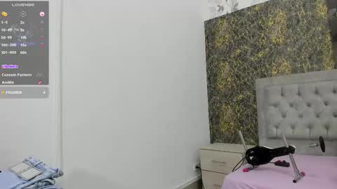 valentina_herrrera online show from March 3, 5:53 pm