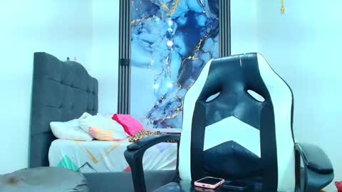 valentina_y_sneiderr online show from February 18, 7:13 pm