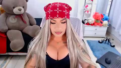 Snapshot of valentinaxqueen chatting on September 28, 11:03 pm online show from September 28, 11:03 pm