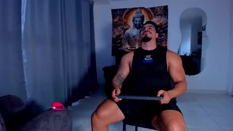 Snapshot of valentino_dossantos chatting on September 17, 9:18 pm online show from September 17, 9:18 pm