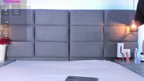 valentino moon online show from September 13, 2:58 am