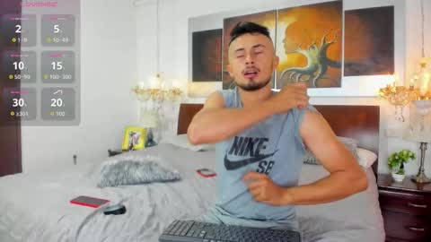 Snapshot of valentinos_ chatting on September 29, 8:08 pm Valentinos online show from September 29, 8:08 pm