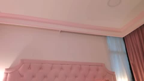 Vale Toro  online show from October 31, 1:44 pm