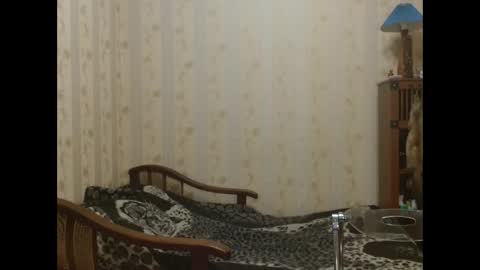 valentijm online show from April 7, 7:38 pm