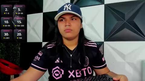 valeri_harpers4 online show from February 14, 3:09 am