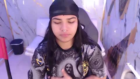 Snapshot of valeri_harpers4 chatting on September 10, 1:01 pm valeri_harpers4 online show from September 10, 1:01 pm