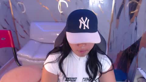 Snapshot of valeri_harpers4 chatting on October 8, 12:44 pm valeri_harpers4 online show from October 8, 12:44 pm