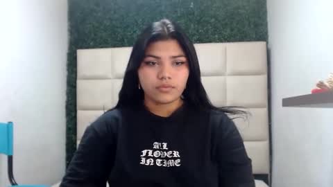 Snapshot of valeri_harpers4 chatting on February 16, 10:10 pm valeri_harpers4 online show from February 16, 10:10 pm