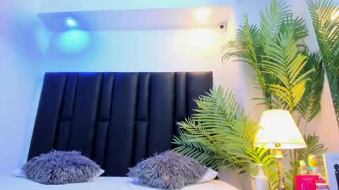 valeri_tafur online show from April 21, 10:22 am