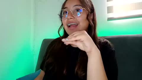 Snapshot of valeria_cherry chatting on October 6, 2:46 pm valeria online show from October 6, 2:46 pm
