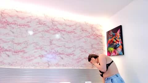   VALERIA    online show from January 21, 5:51 pm