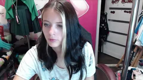 Snapshot of valeriaxkiss chatting on October 12, 8:32 pm ValeriaXKiss online show from October 12, 8:32 pm