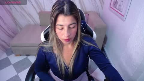 valerie_b online show from March 5, 6:12 am
