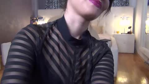 Snapshot of valeriecoy chatting on October 6, 10:33 am Valerie online show from October 6, 10:33 am
