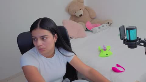 Juli C online show from March 25, 12:39 am