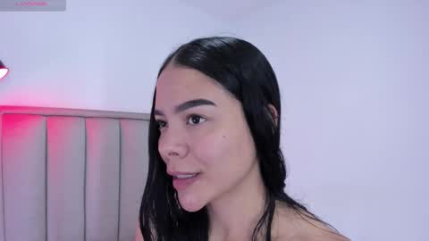 Snapshot of valery__nova chatting on October 18, 3:00 am Cris online show from October 18, 3:00 am