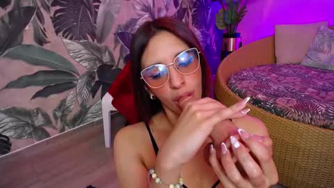 Snapshot of valery_blush chatting on September 26, 4:42 am valery_blush online show from September 26, 4:42 am