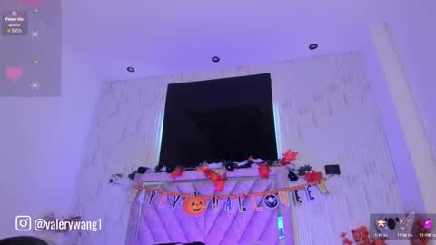 Snapshot of valery_wang chatting on October 10, 3:18 pm Val online show from October 10, 3:18 pm