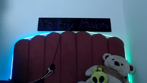 B V Naughty online show from December 3, 10:12 pm