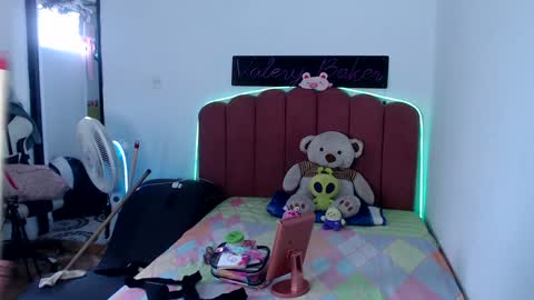 B V Naughty online show from December 3, 4:00 pm