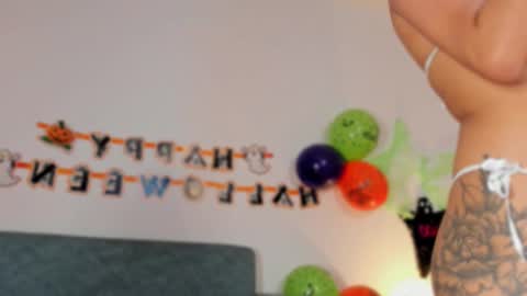 call me Maria online show from October 22, 7:22 am