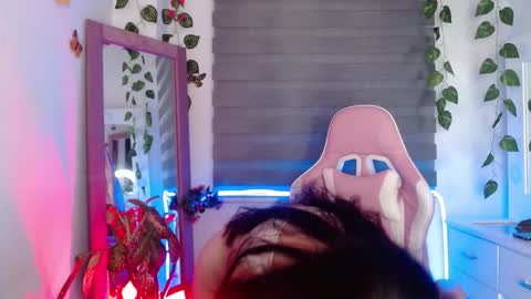 Snapshot of valeryy_sexyy chatting on October 8, 11:38 am --- online show from October 8, 11:38 am
