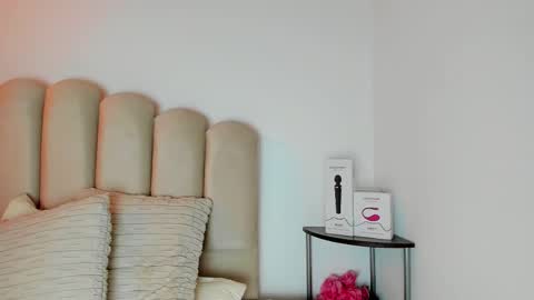 valey_x online show from March 22, 8:29 am