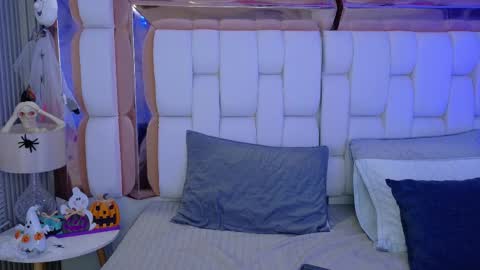 Valkiria moore  online show from October 22, 8:32 pm