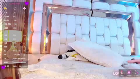 Valkiria moore  online show from March 7, 1:09 am