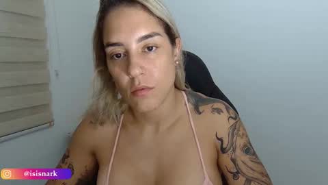 Snapshot of valkyriarose chatting on September 25, 12:06 am Isis online show from September 25, 12:06 am
