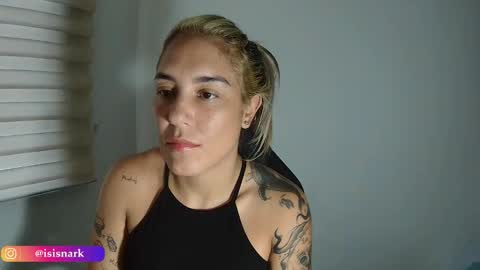 Snapshot of valkyriarose chatting on October 22, 10:22 pm Isis online show from October 22, 10:22 pm