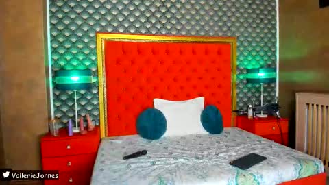 Valerie Val V online show from February 14, 9:01 am