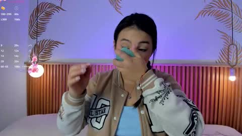Snapshot of valleriie_ chatting on October 12, 2:09 pm valleriie_ online show from October 12, 2:09 pm