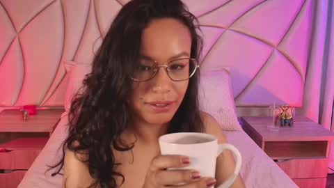 Vallery online show from March 25, 9:10 pm